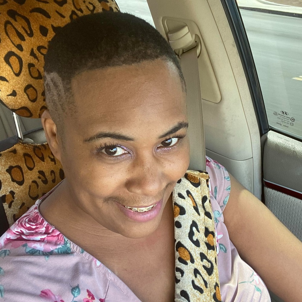 Meet your Posher, Twana